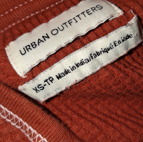 UO waffle knit cropped long sleeve top - Picture 3 of 3